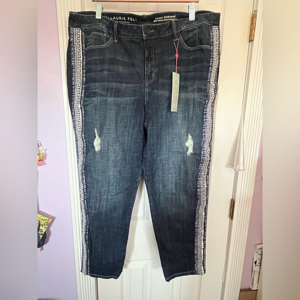 Laure Felt Classic Girlfriend Jeans